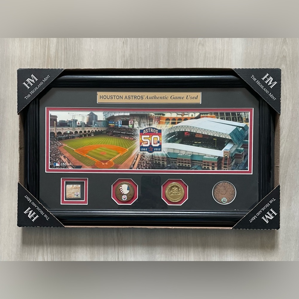 Highland Mint 2012 Houston Astros Minute Maid Park Infield Dirt/ Game Baseball/